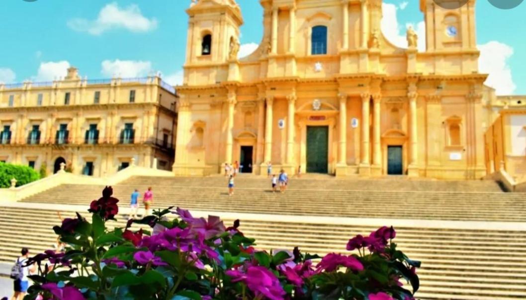 Casa Vacanze Rena Villa Noto Eksteriør bilde